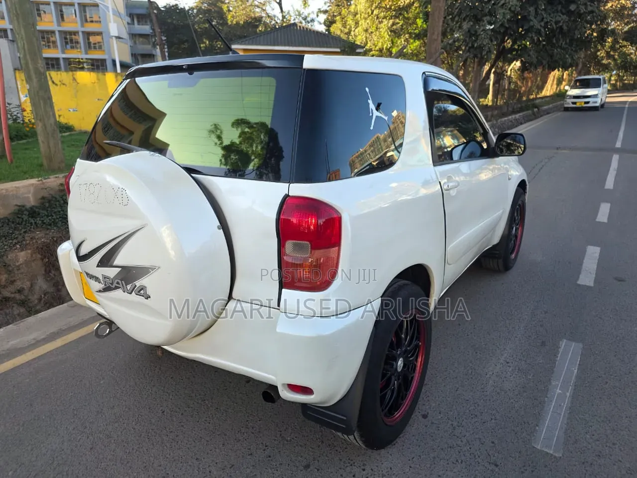 Toyota RAV4 Automatic 2003 White