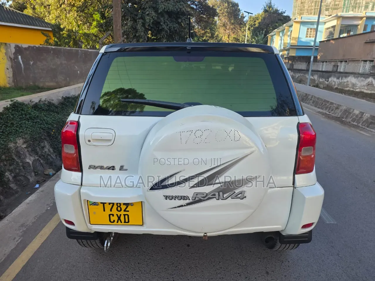 Toyota RAV4 Automatic 2003 White