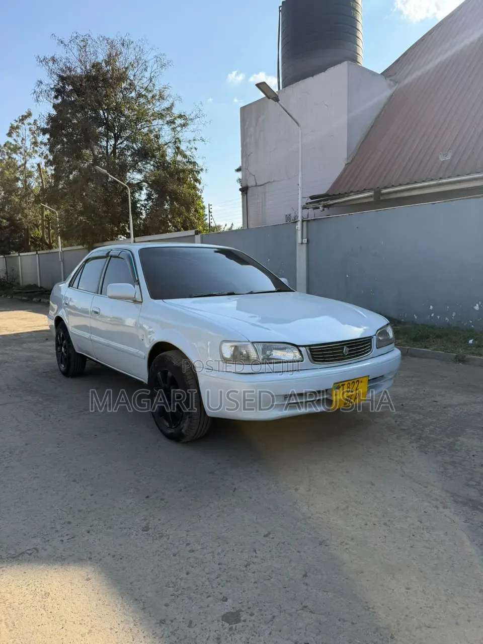 Toyota Corolla 2000 White