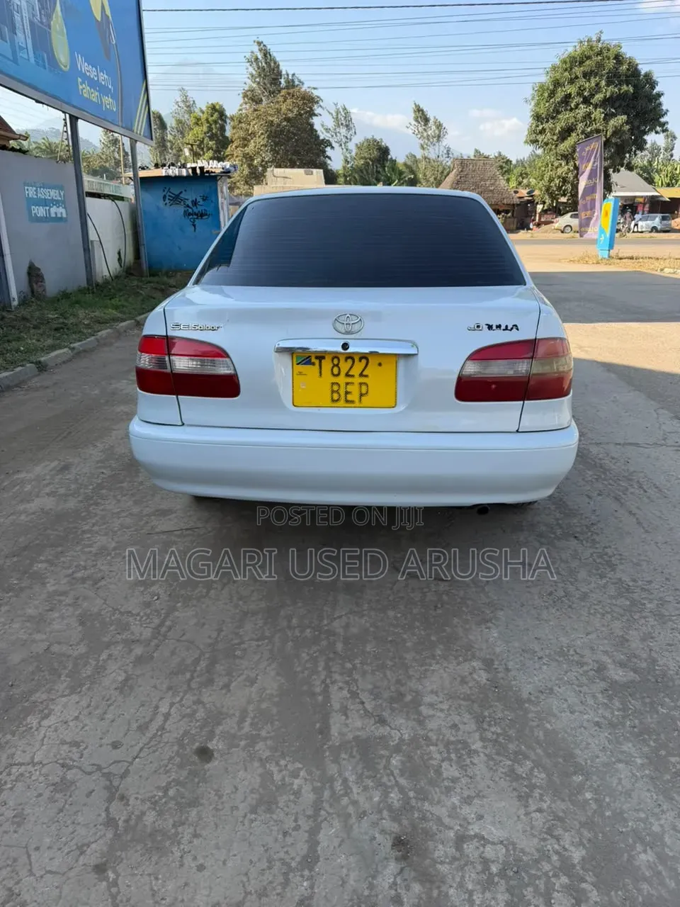 Toyota Corolla 2000 White