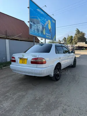Toyota Corolla 2000 White