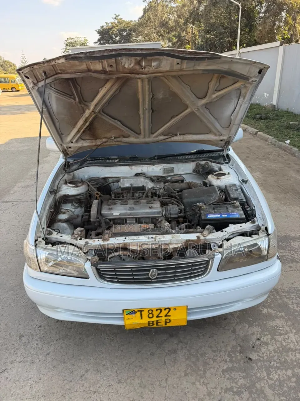 Toyota Corolla 2000 White