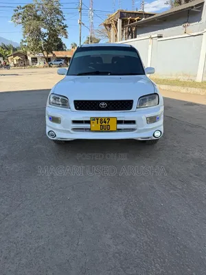 Toyota RAV4 1999 White