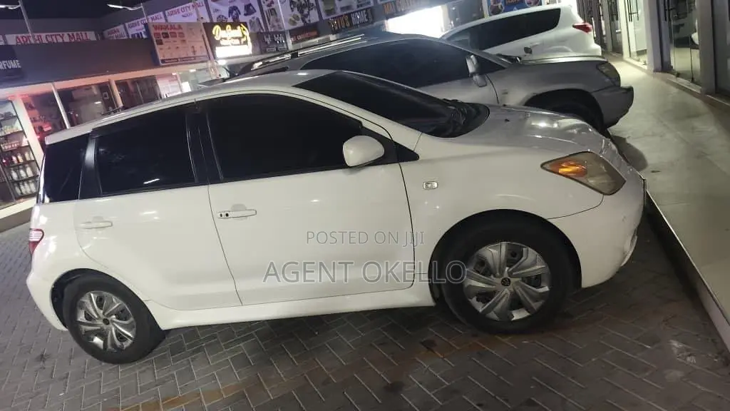 Toyota IST 2006 White