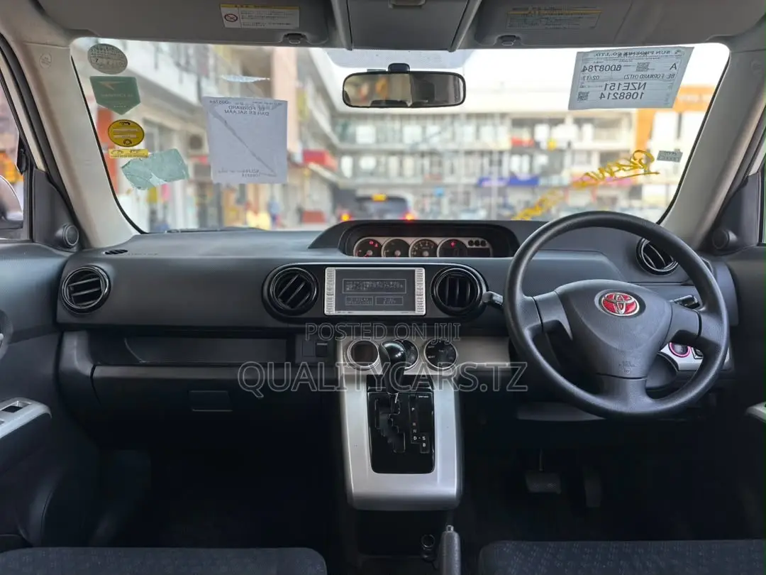 Toyota Corolla Rumion 2008 White