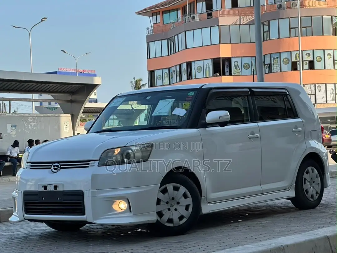 Toyota Corolla Rumion 2008 White
