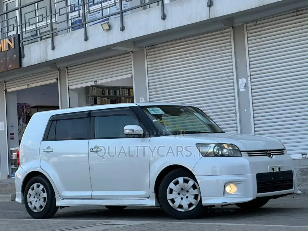 Toyota Corolla Rumion 2008 White