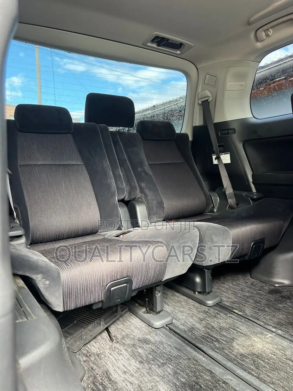 Toyota Vellfire V 2.4 FWD 7-Seater 2009 Black