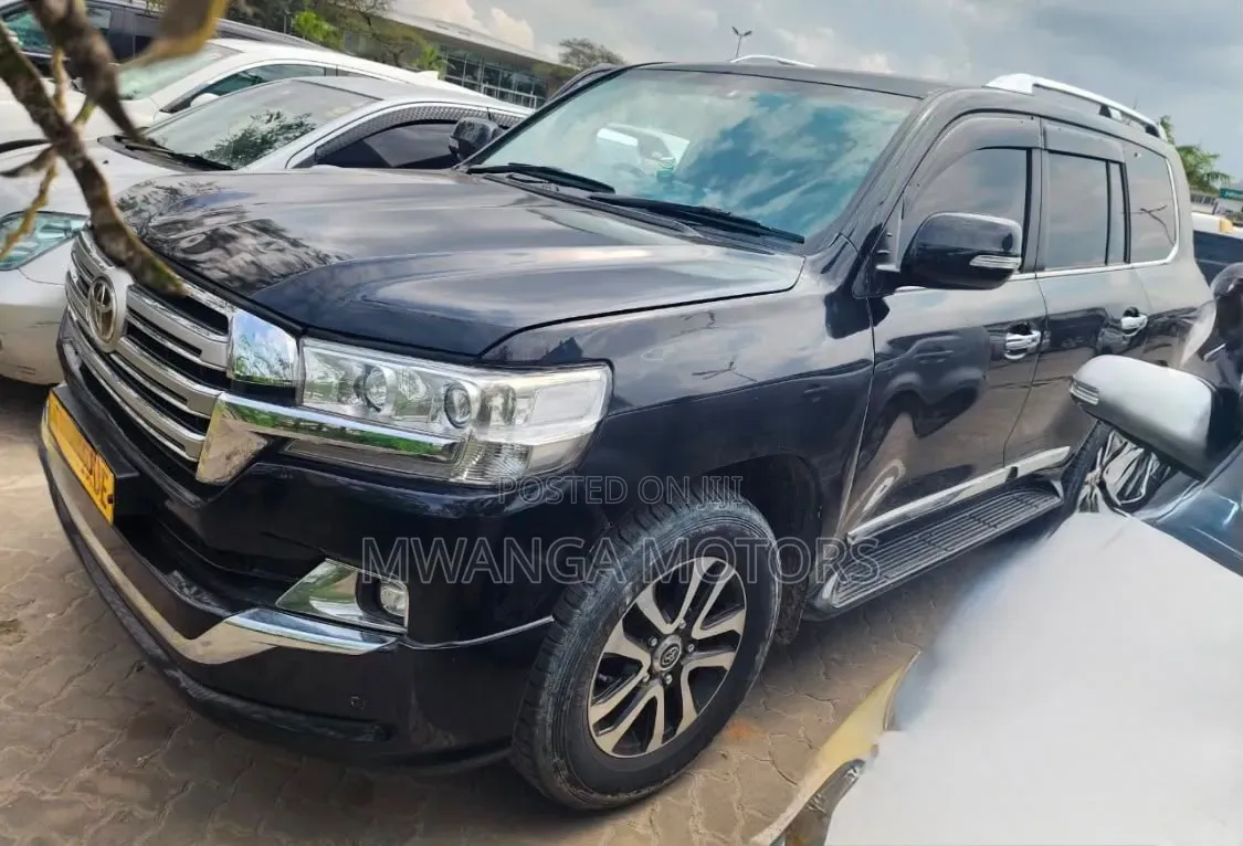 Toyota Land Cruiser 2013 Black