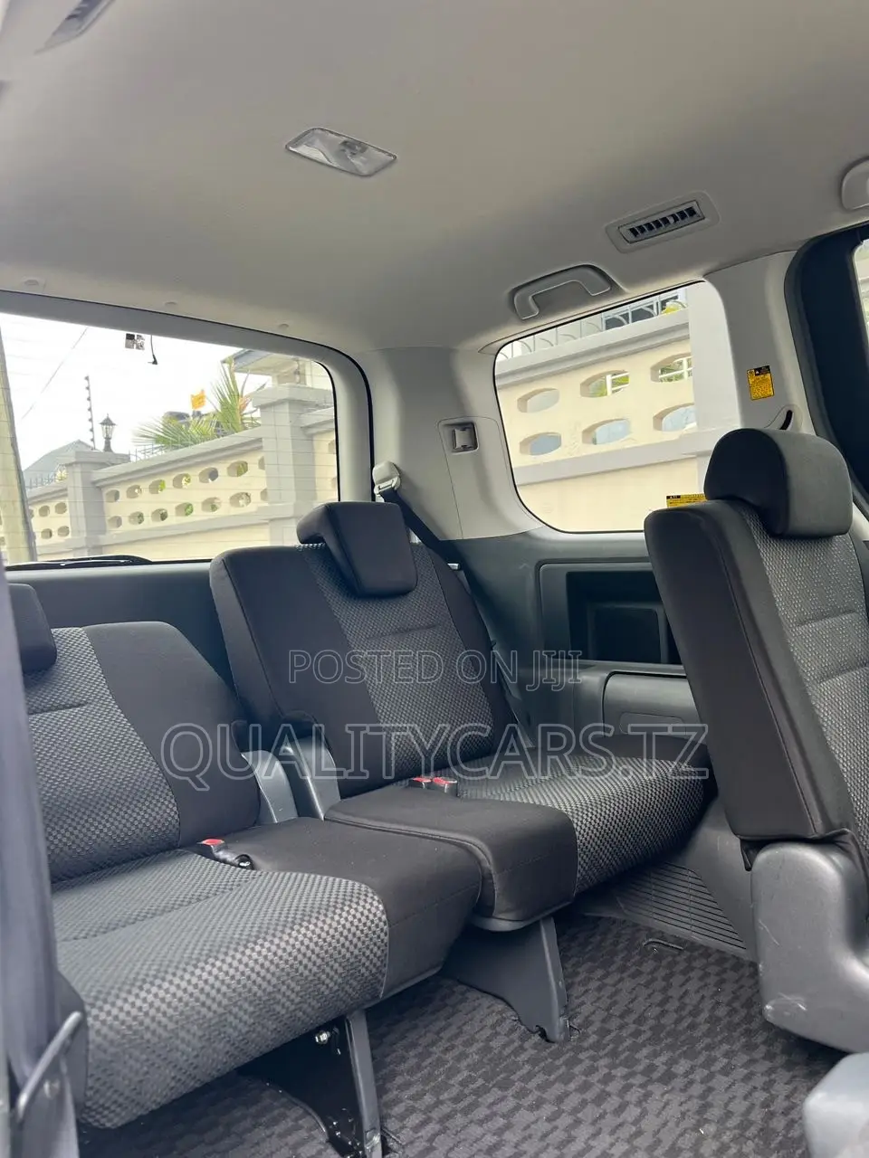 Toyota Noah 2.0 143hp AWD (7 Seater) 2008 Black