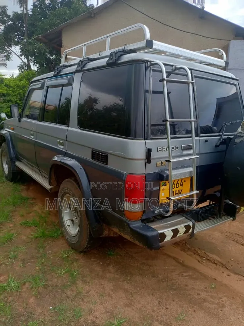 Toyota Land Cruiser Prado 1996 Silver