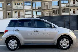 Toyota IST 2004 Silver