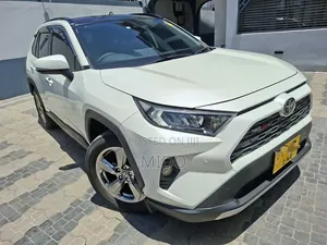 Toyota RAV4 2020 White