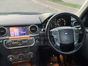 Land Rover Discovery 2012 Black