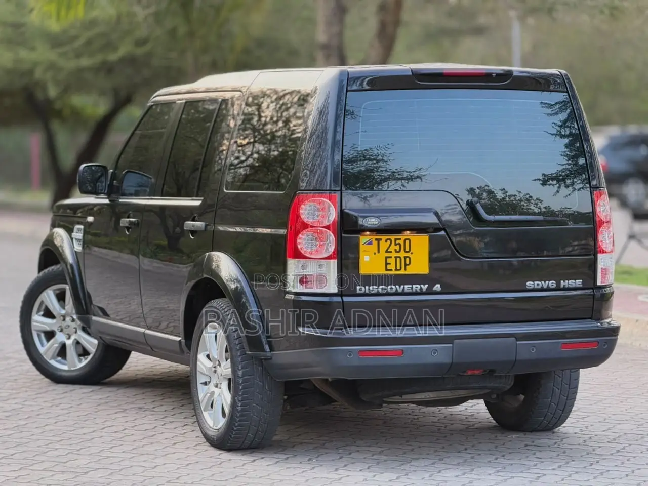 Land Rover Discovery 2012 Black