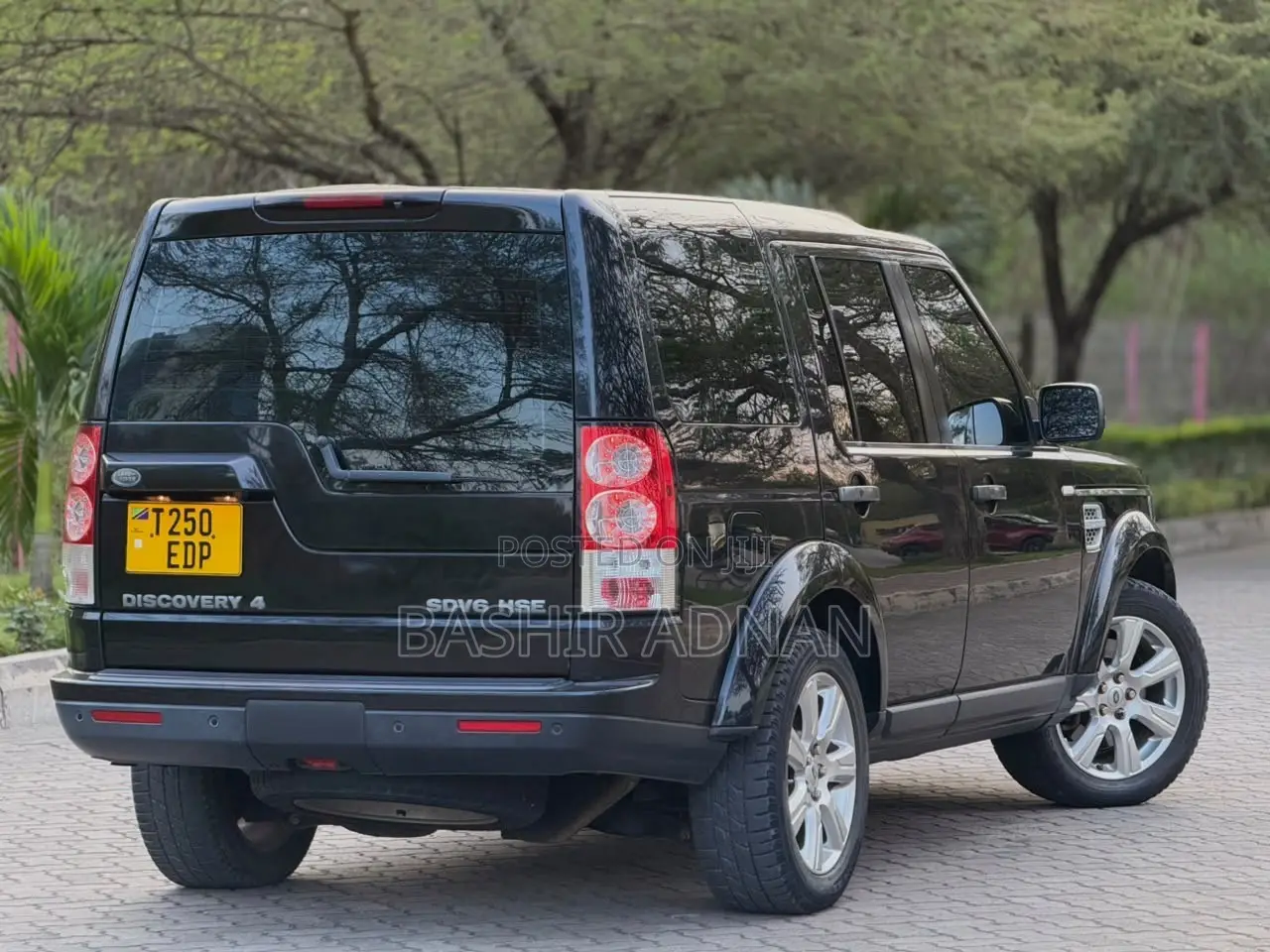 Land Rover Discovery 2012 Black