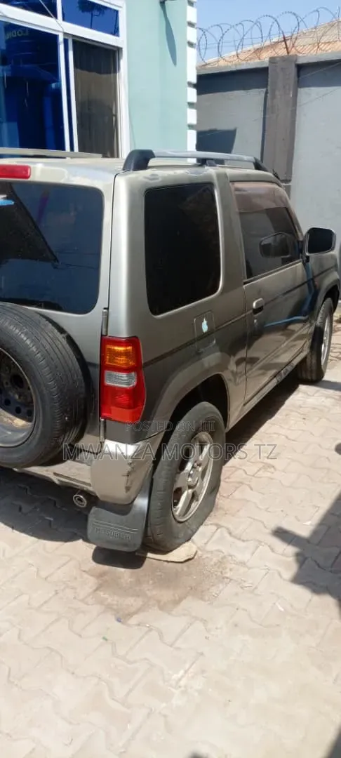 Mitsubishi Pajero 2007 Silver