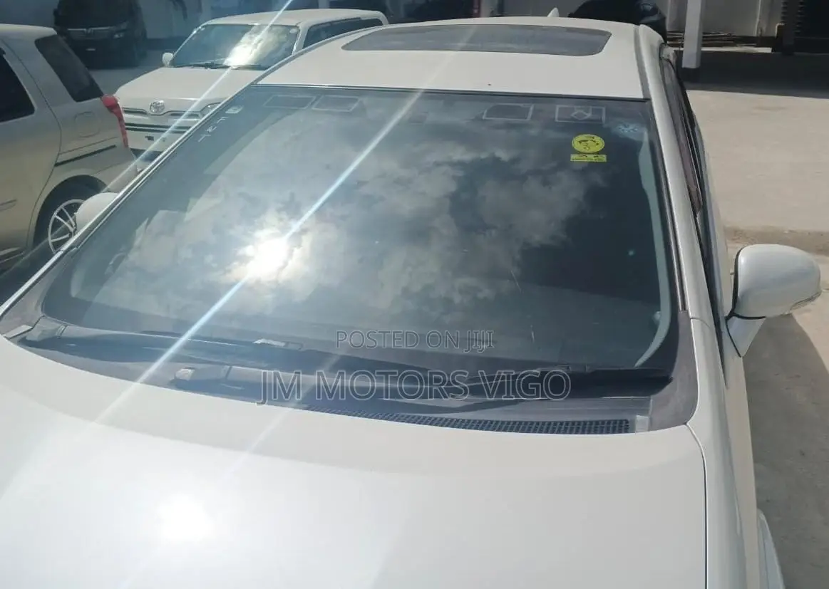 Toyota Wish 2013 White