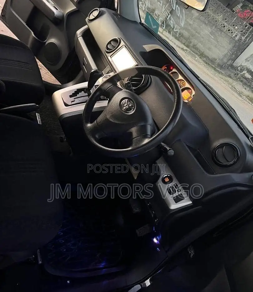 Toyota Corolla Rumion 2009 Black