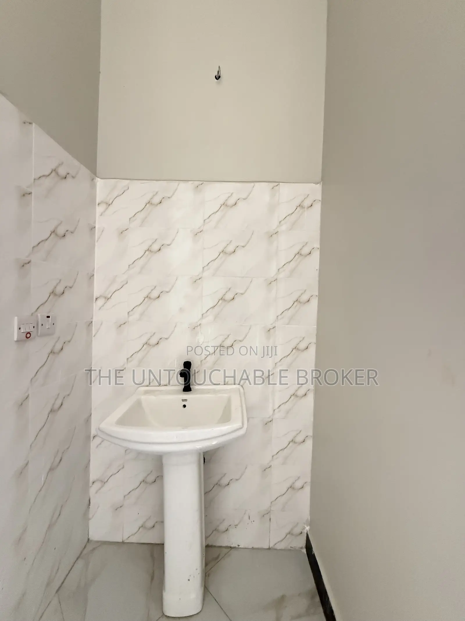 3bdrm Apartment in Kigamboni Kibugumo for rent