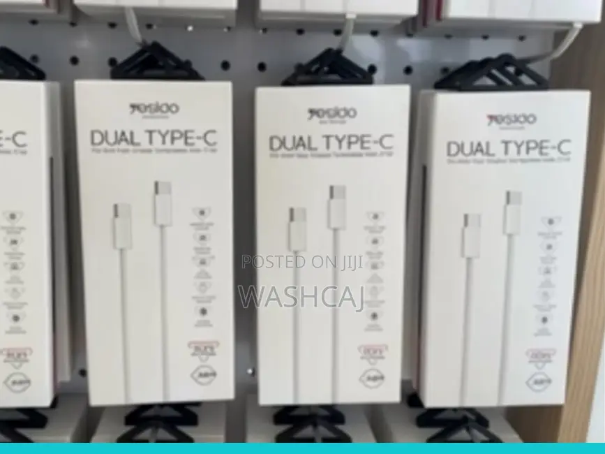 A Dual Type C Charger Compatible With 27W