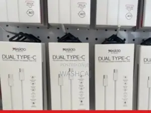 A Dual Type C Charger Compatible With 27W