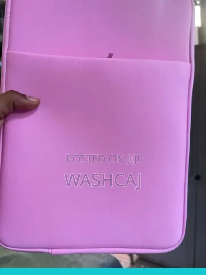 Classic Sleeve Bag