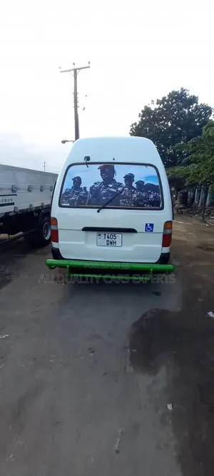 Toyota HiAce 2002