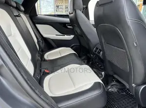Jaguar F-Pace 2017 Silver