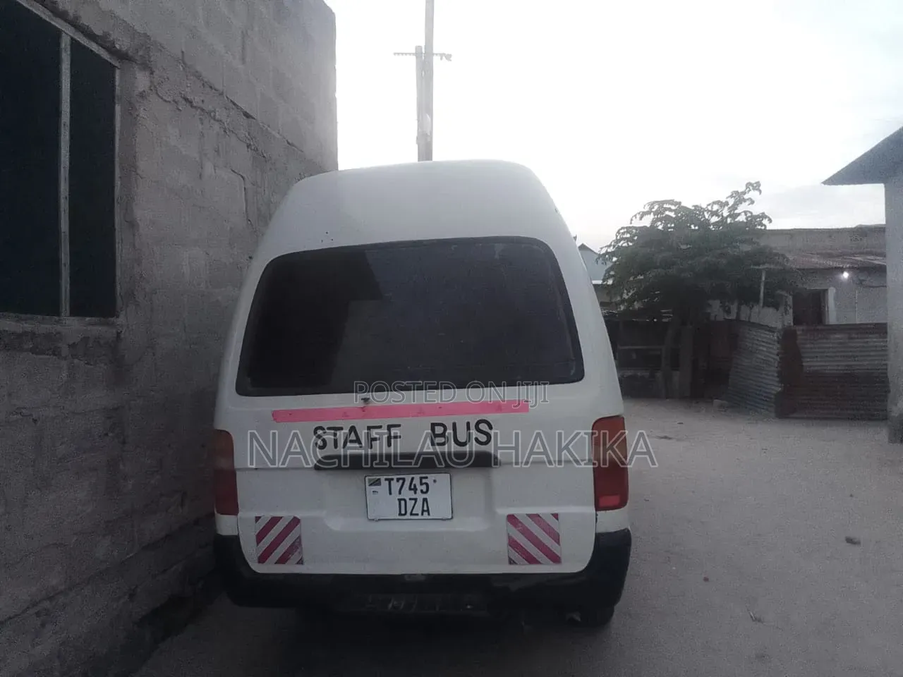 Toyota HiAce 2001 White
