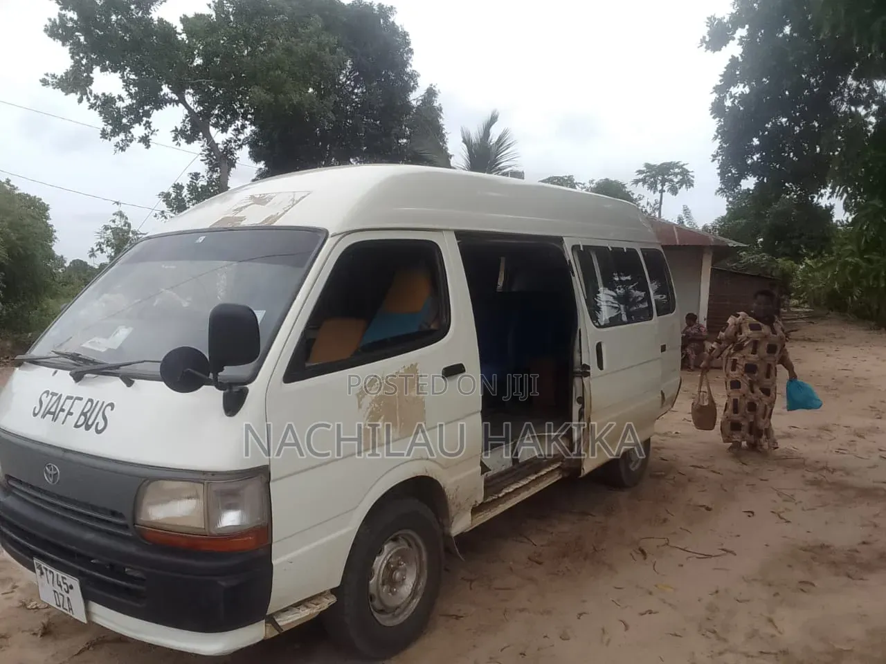 Toyota HiAce 2001 White