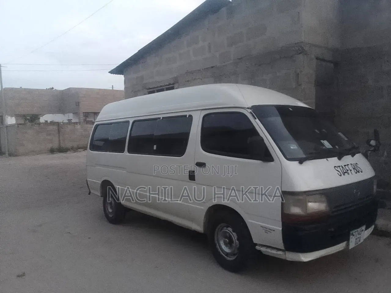 Toyota HiAce 2001 White