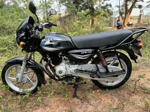 Bajaj Boxer 125 2025