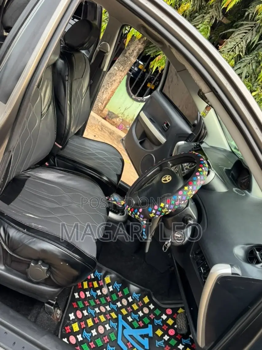 Toyota IST 2005 Gray
