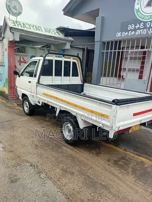 Toyoya Townace