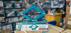 TOTAL Industrial Scissor Jack – 2 Ton