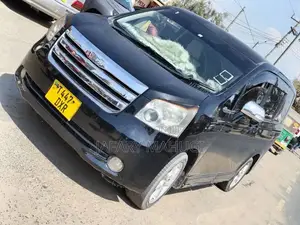 Toyota Noah 2016 Black