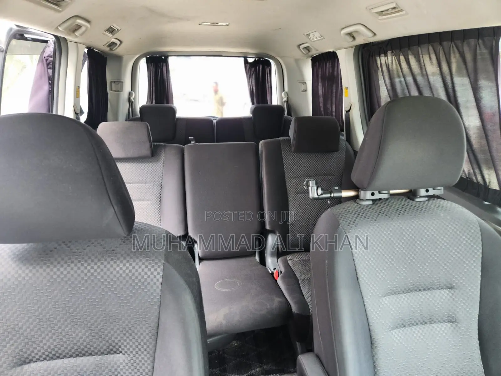 Toyota Noah 2.0 143hp FWD (7 Seater) 2008 Gray