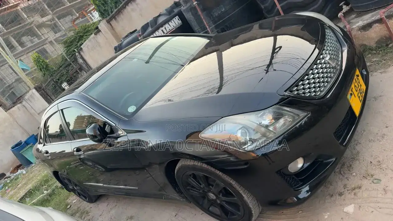 Toyota Crown 2010 Black
