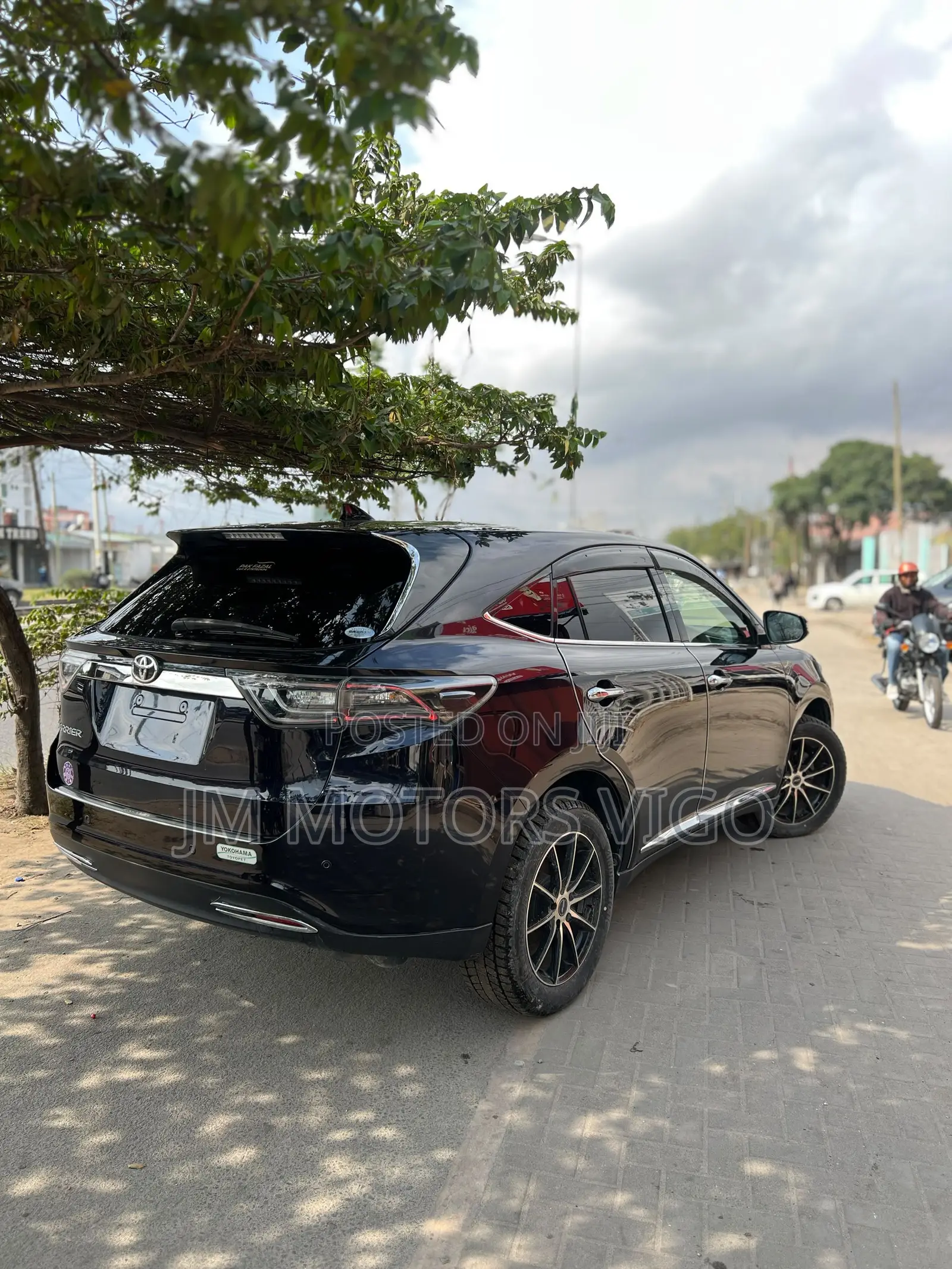 Toyota Harrier 2014 Blue