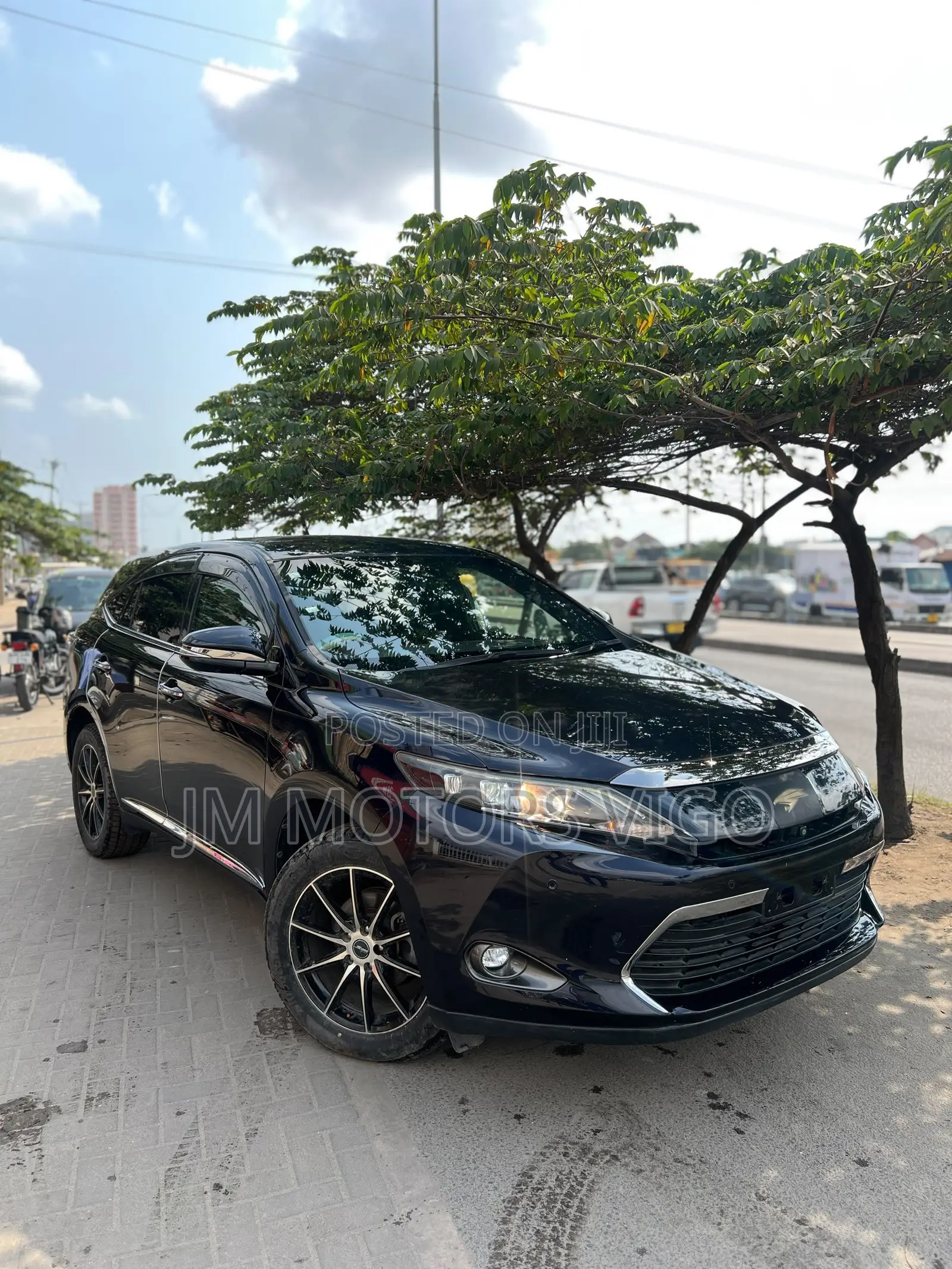 Toyota Harrier 2014 Blue