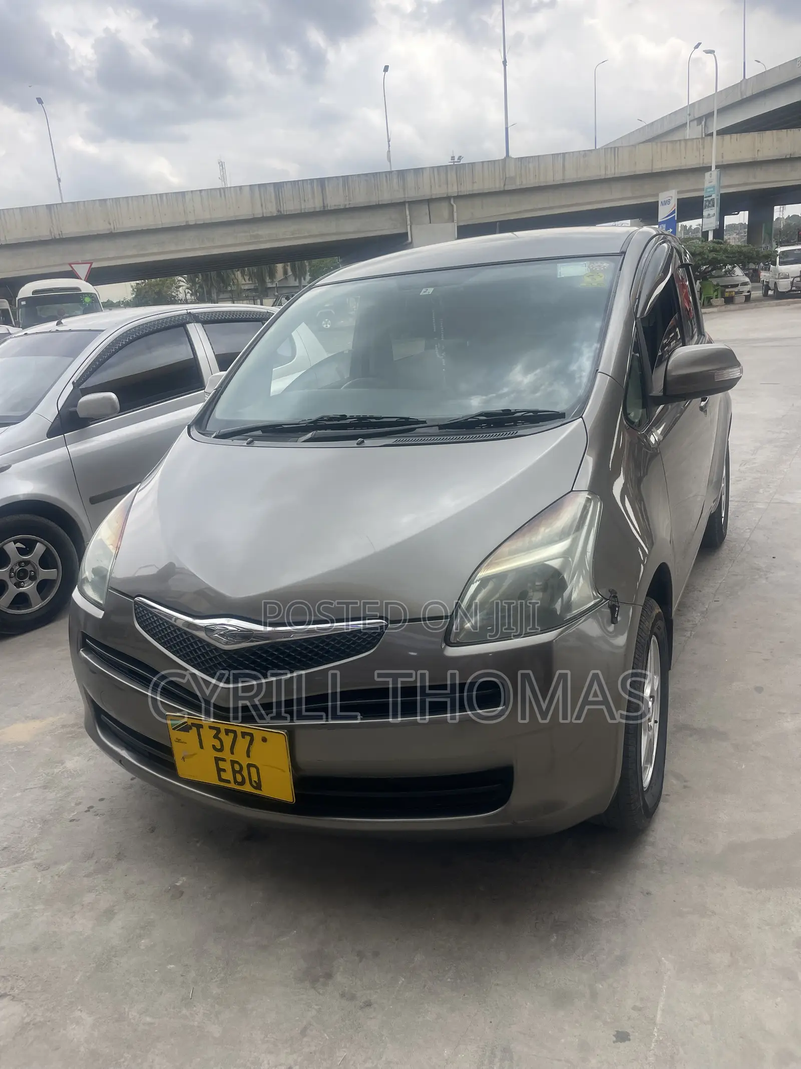 Toyota Ractis 2006 Gray