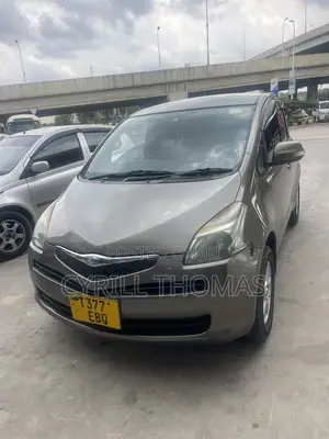 Toyota Ractis 2006 Gray
