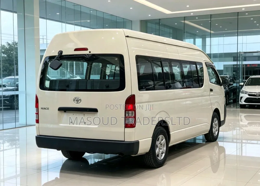Toyota Quantum 2012