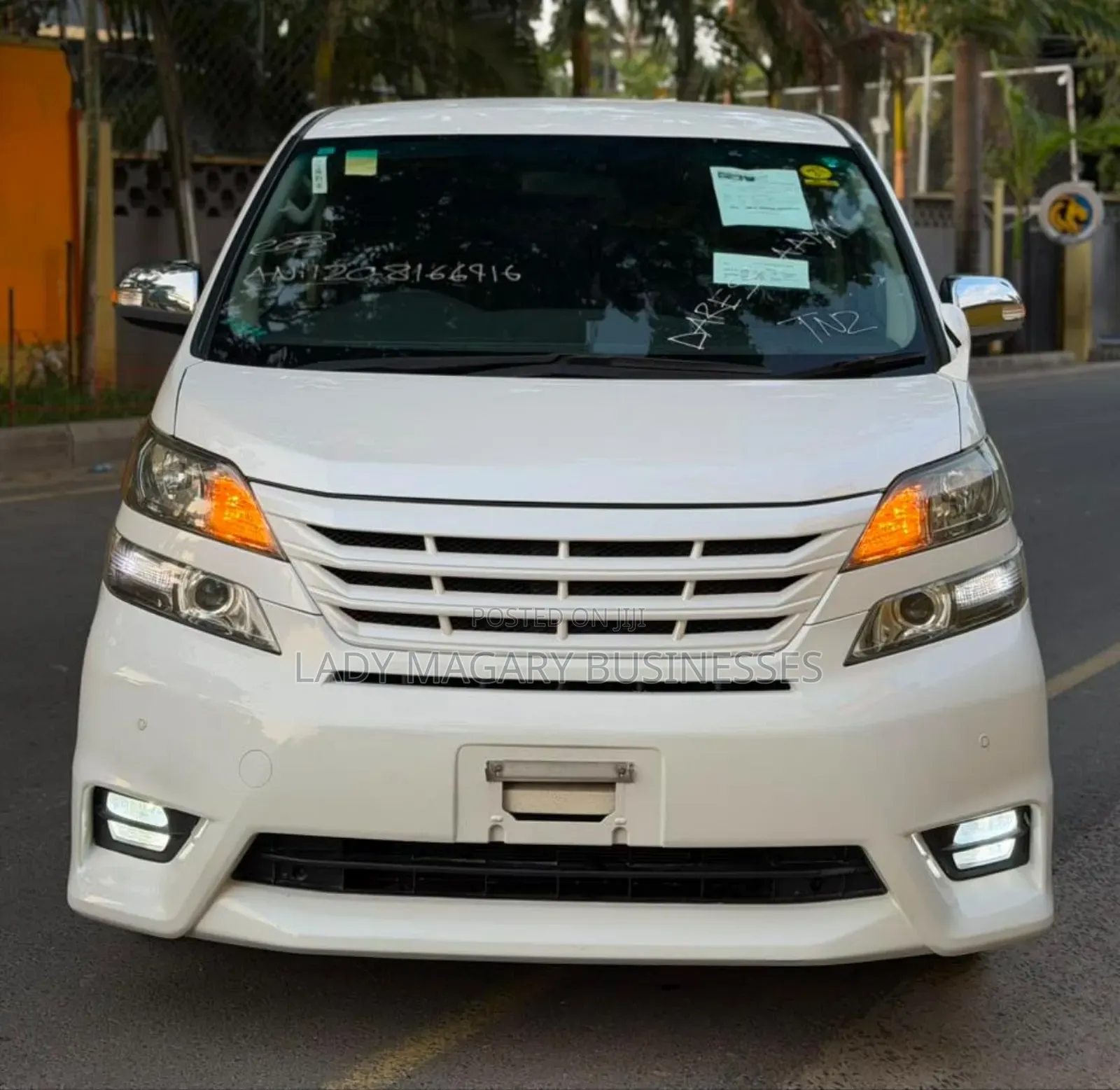 Toyota Vellfire V 2.4 4WD 7-Seater 2011 White