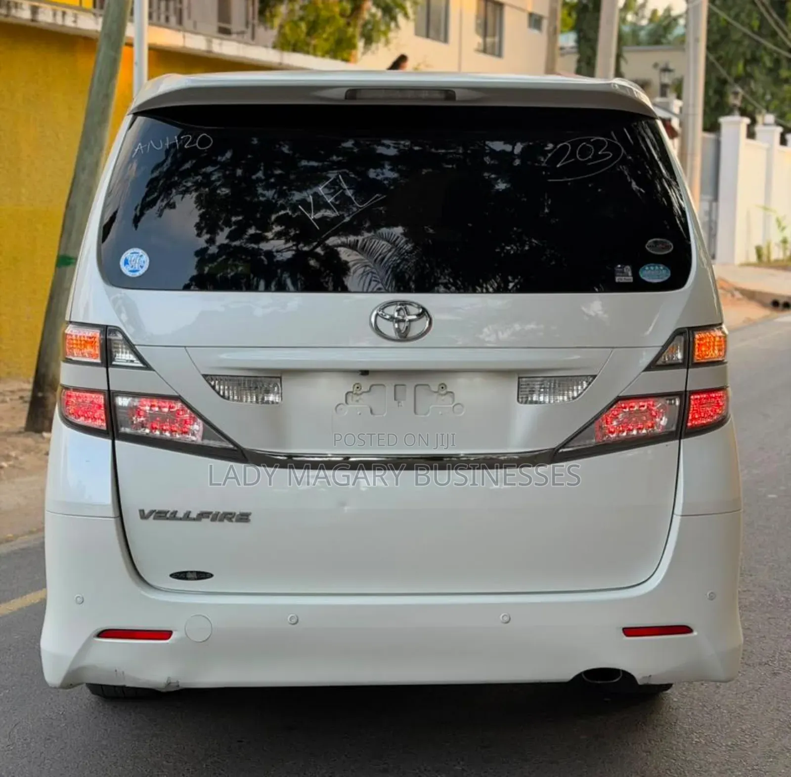 Toyota Vellfire V 2.4 4WD 7-Seater 2011 White