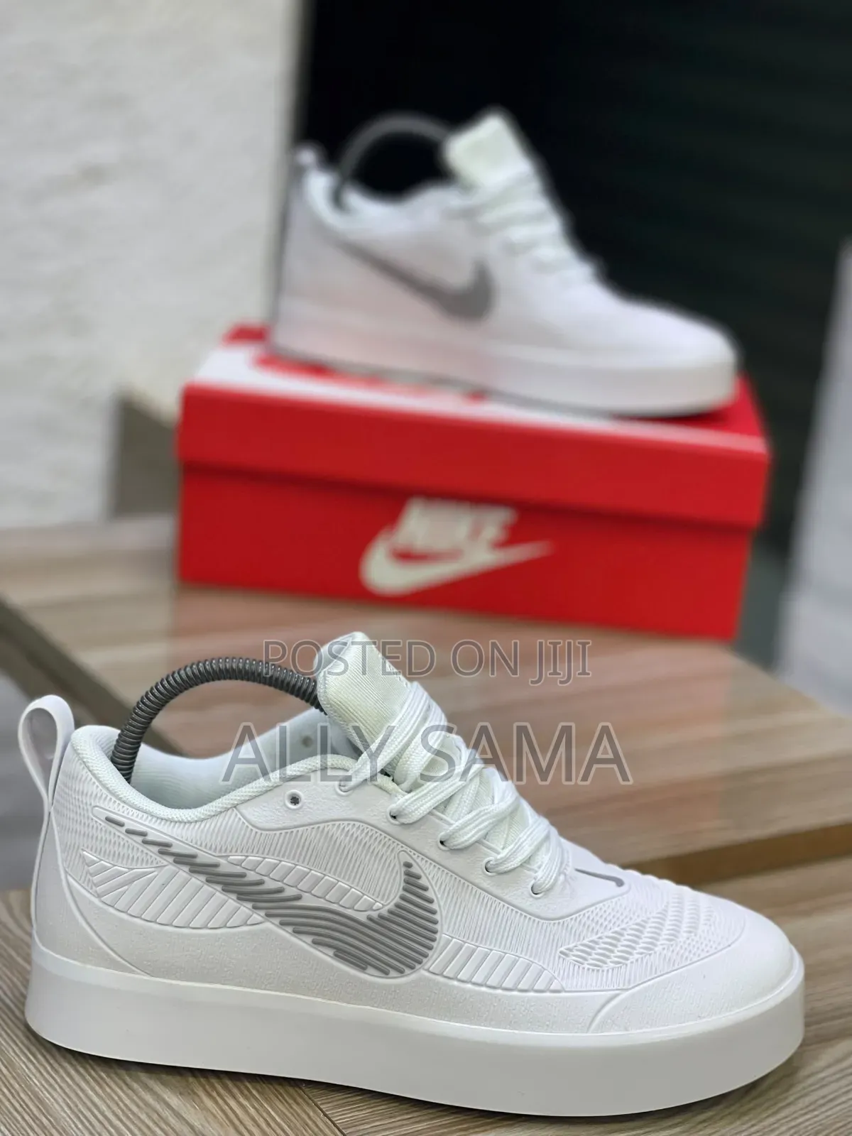 Men's Sneakers Nike Is Back