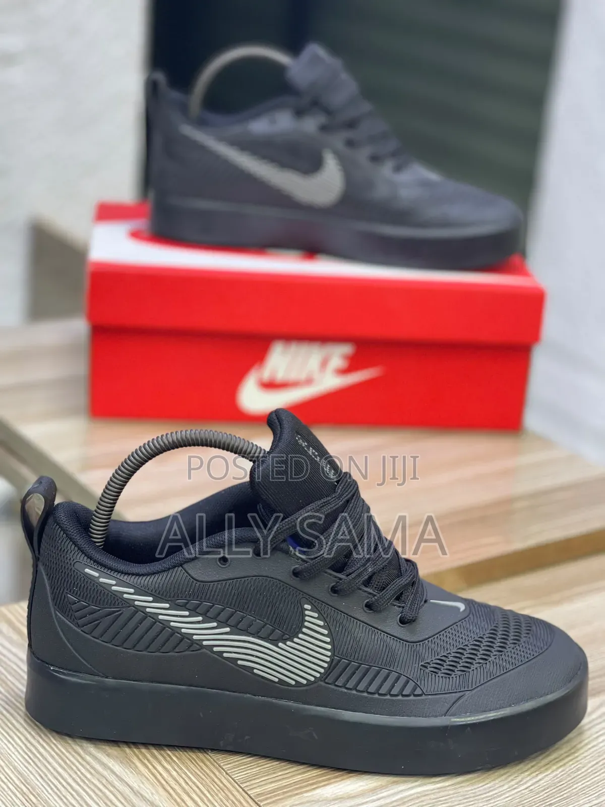 Men's Sneakers Nike Is Back