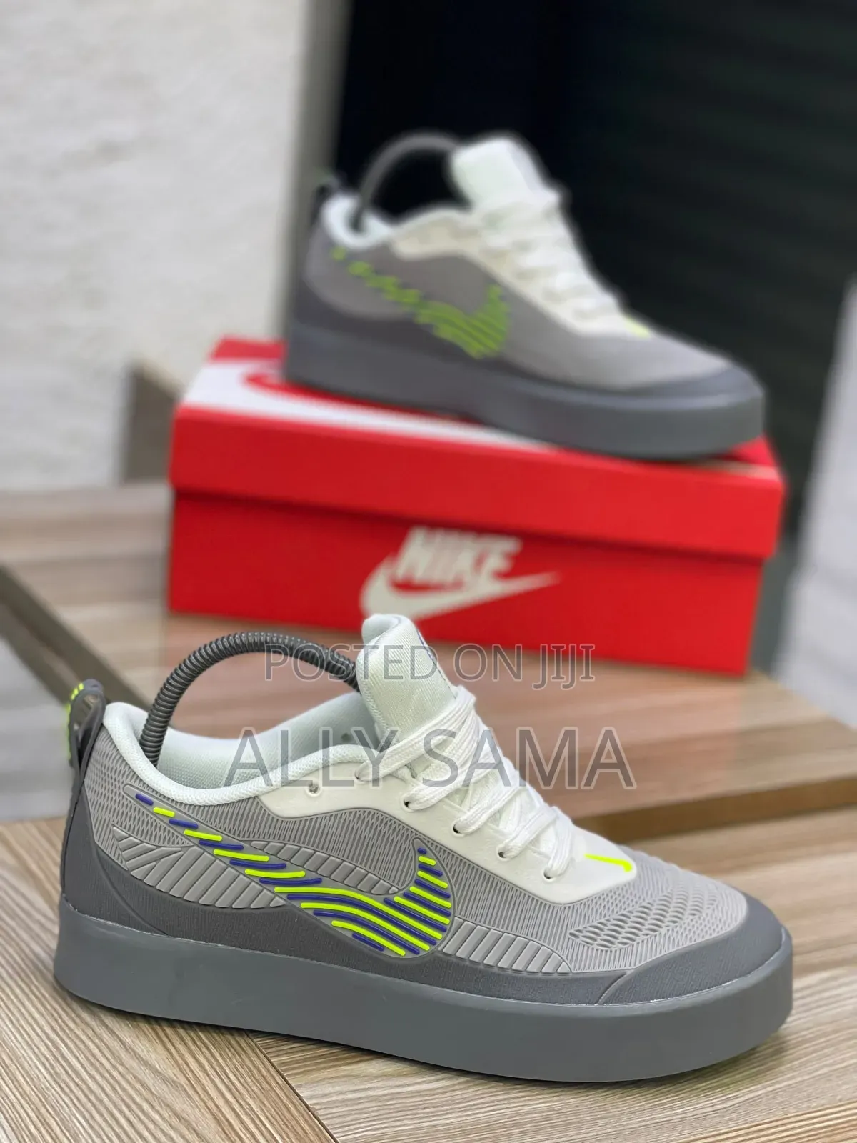 Men's Sneakers Nike Is Back