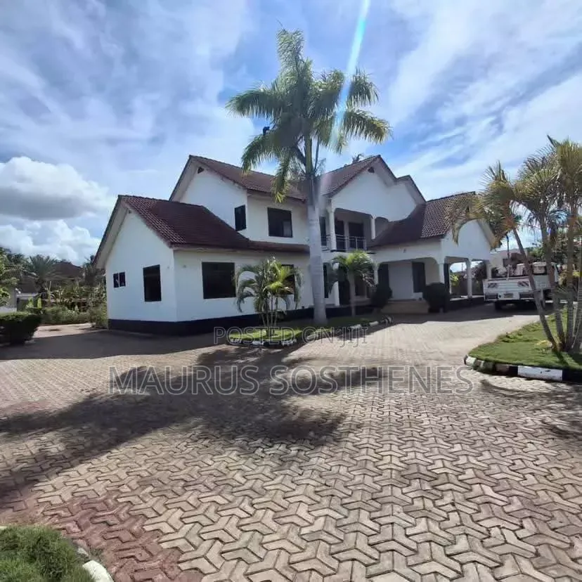 6bdrm House in Bahari Beach, Kunduchi for sale